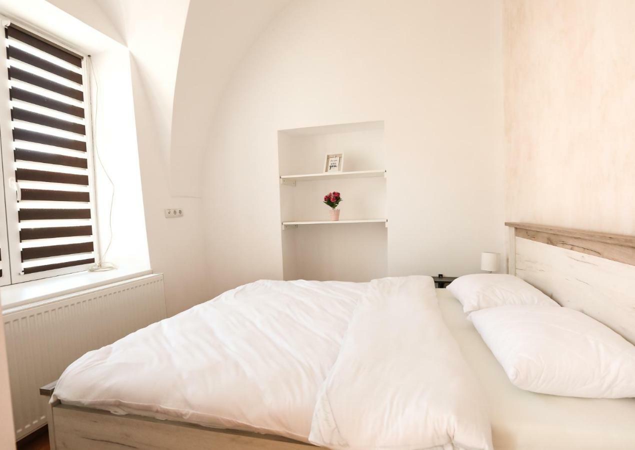 Serenity House Apartments Sibiu Exterior foto